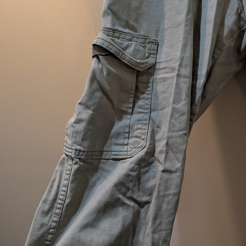 Wrangler Men's Cargo Pants in Tan - Picture 2 of 12